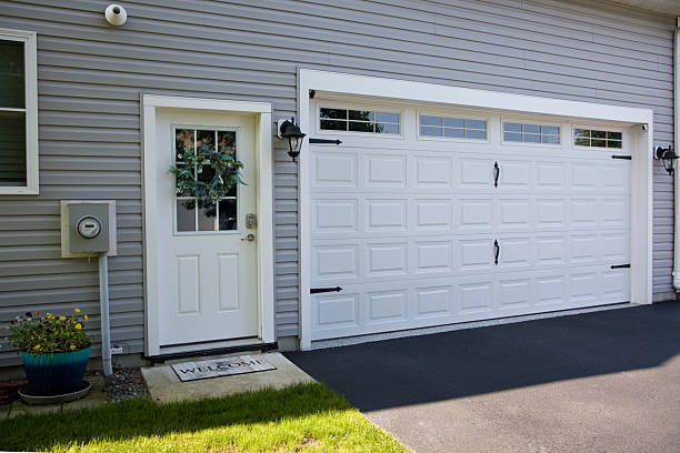 24/7 Emergency Garage Door Panel Replacement experts in Ocean City, FL